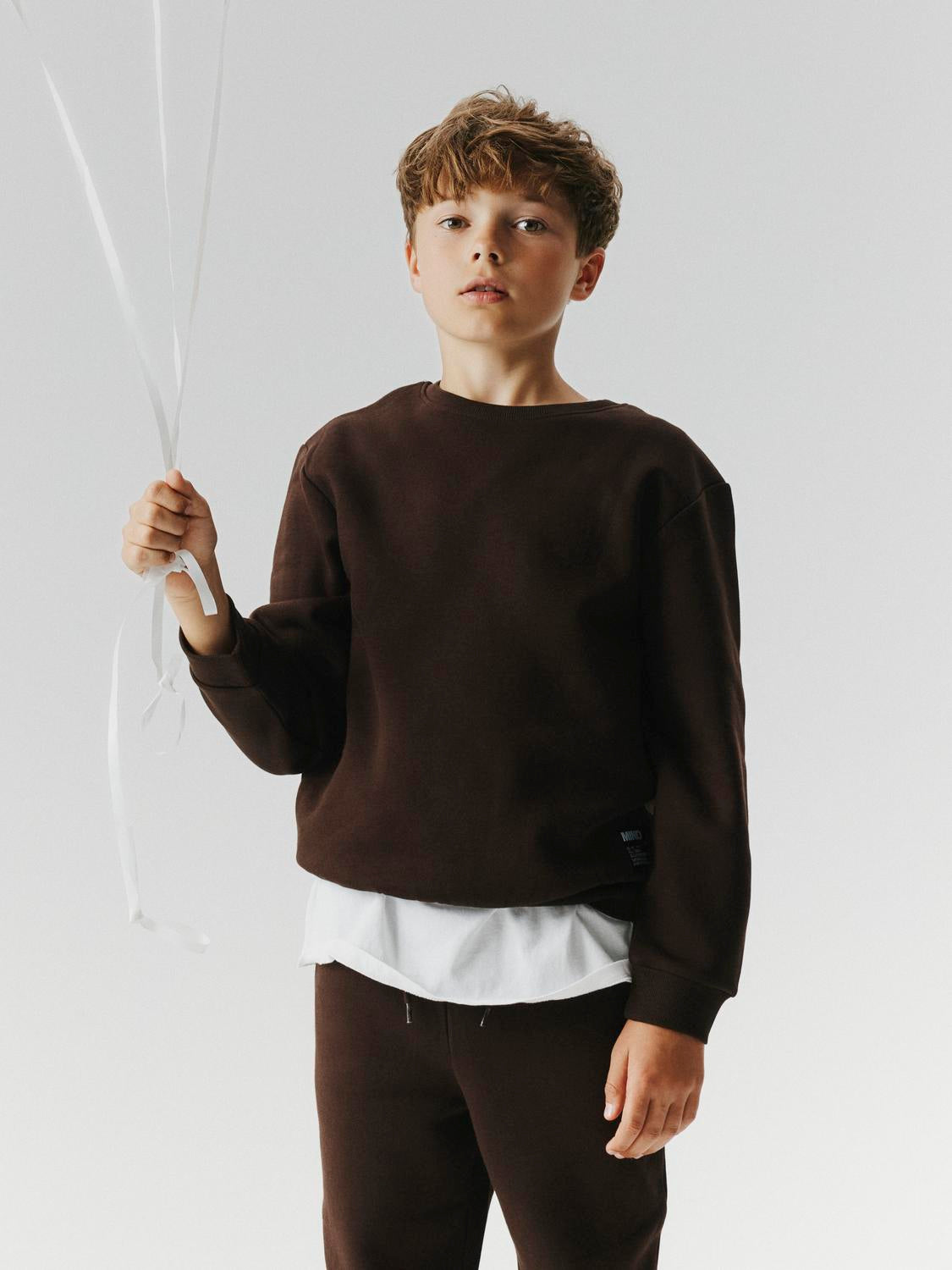model_shot-creative